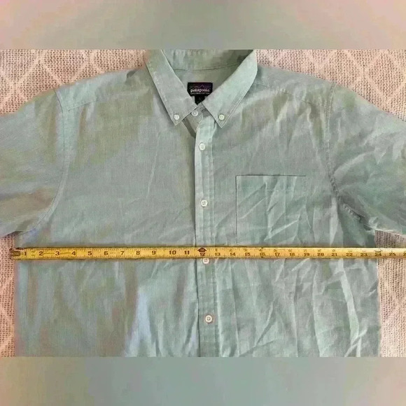 Patagonia Men’s Button Up Blue Shirt. Size Large - Picture 5 of 9